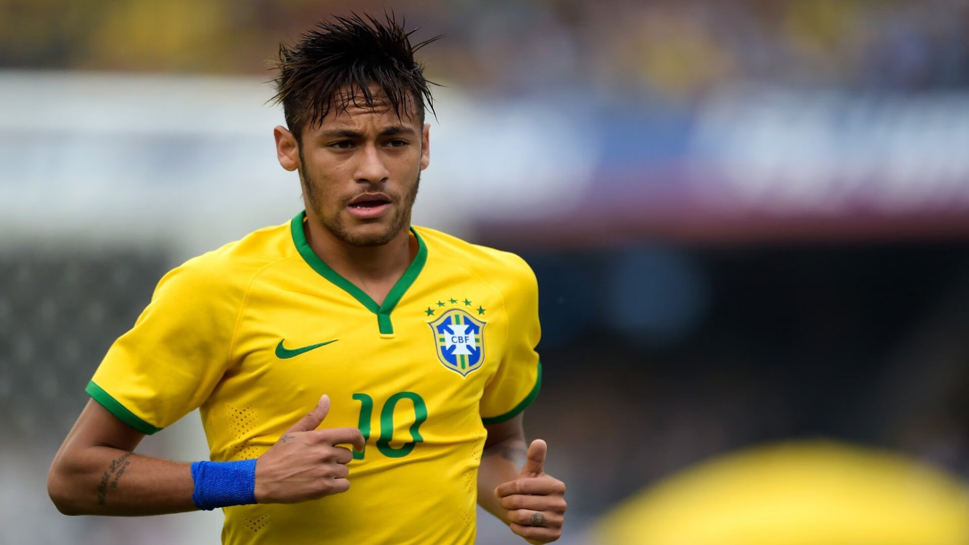 爱游戏品牌互动-全国足球志愿者服务队伍扩大，赛场保障更贴心，足球赛志愿者招募通知